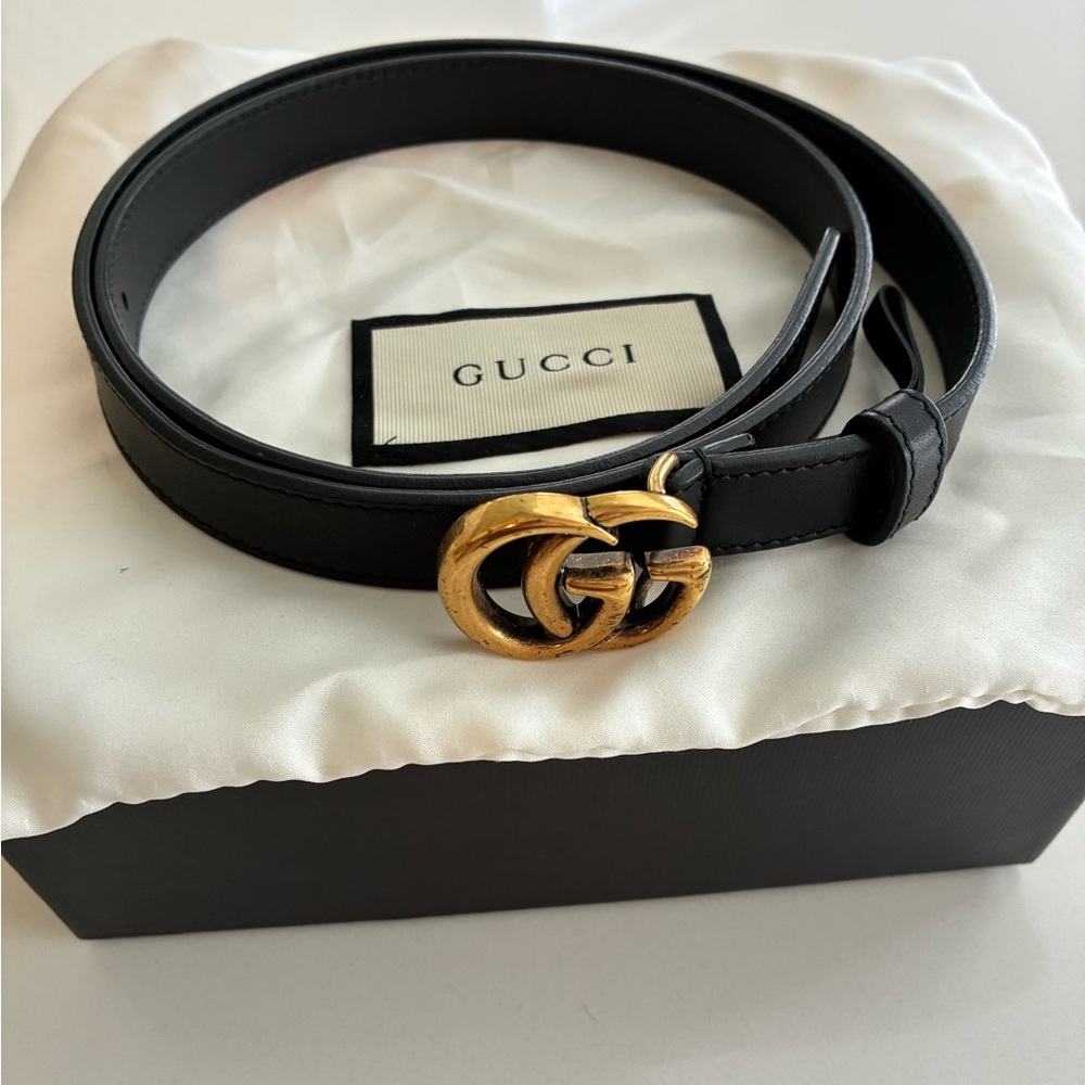 GUCCI Black Leather GG Marmont Thin Belt